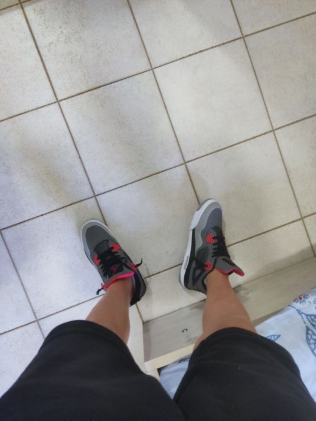 Jordan 4 ננעלו פעם אחת ואני יכול לנקות לפני המכירה סופר קופי ברמה שלא תמצאו בארץ בחיים מי…