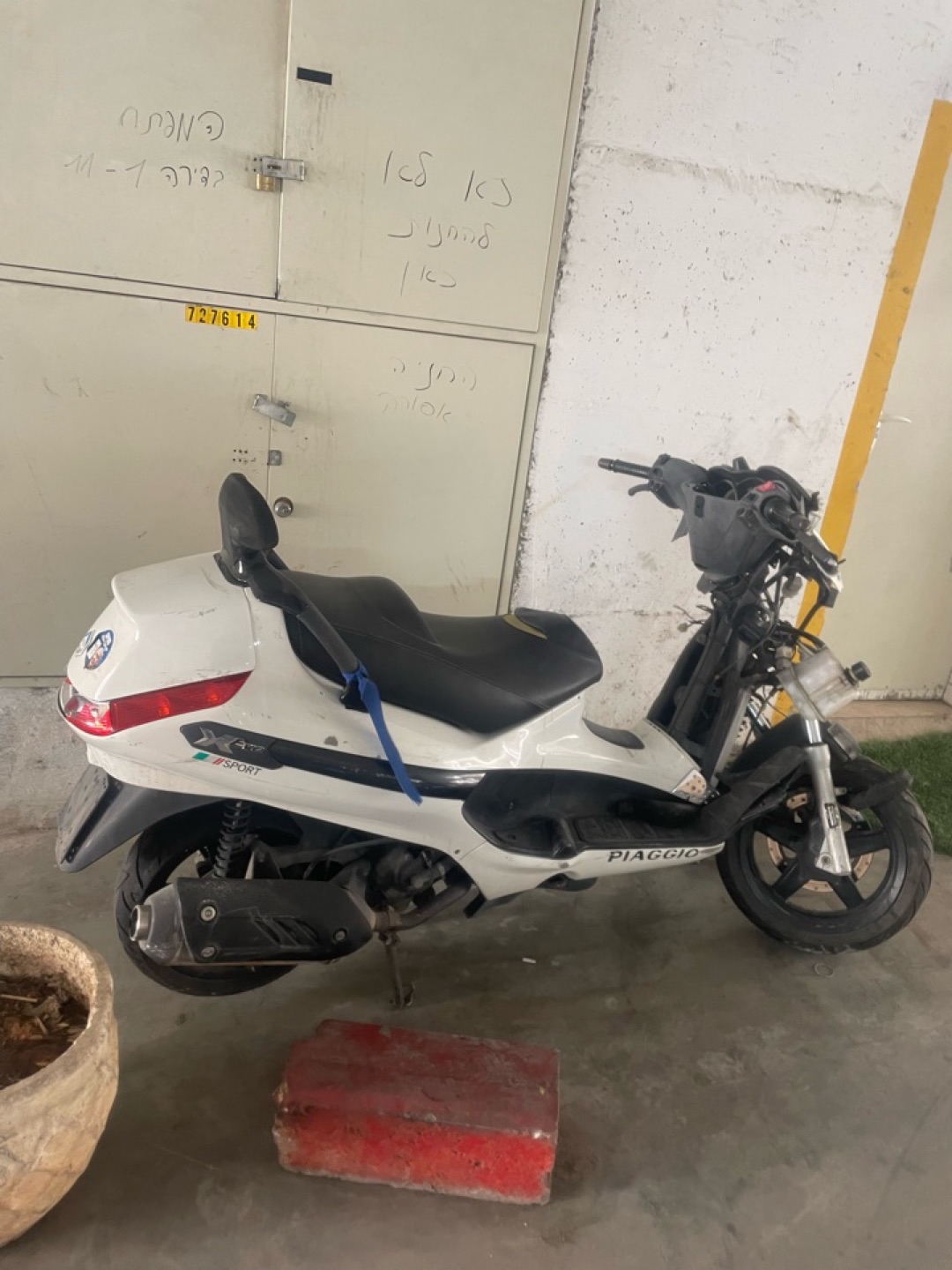 אקס איבו פיאג׳ו 250 לחלקים אחרי תאונה חזיתית יימכר לפי חלקים מנוע וכיר תקינים כל חלק החל…