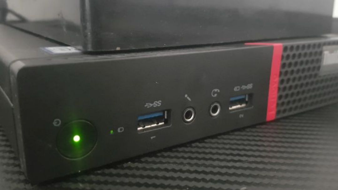 Lenovo Thinkcentre M900 Tiny למכירה מחשב קטן של לנובו, מהיר מצב כחדש