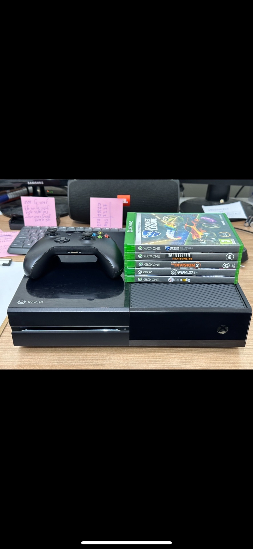 קונסולה Xbox One 500gb מגיע עם שלט מקורי, שנאי מקורי ו5 משחקים שווים