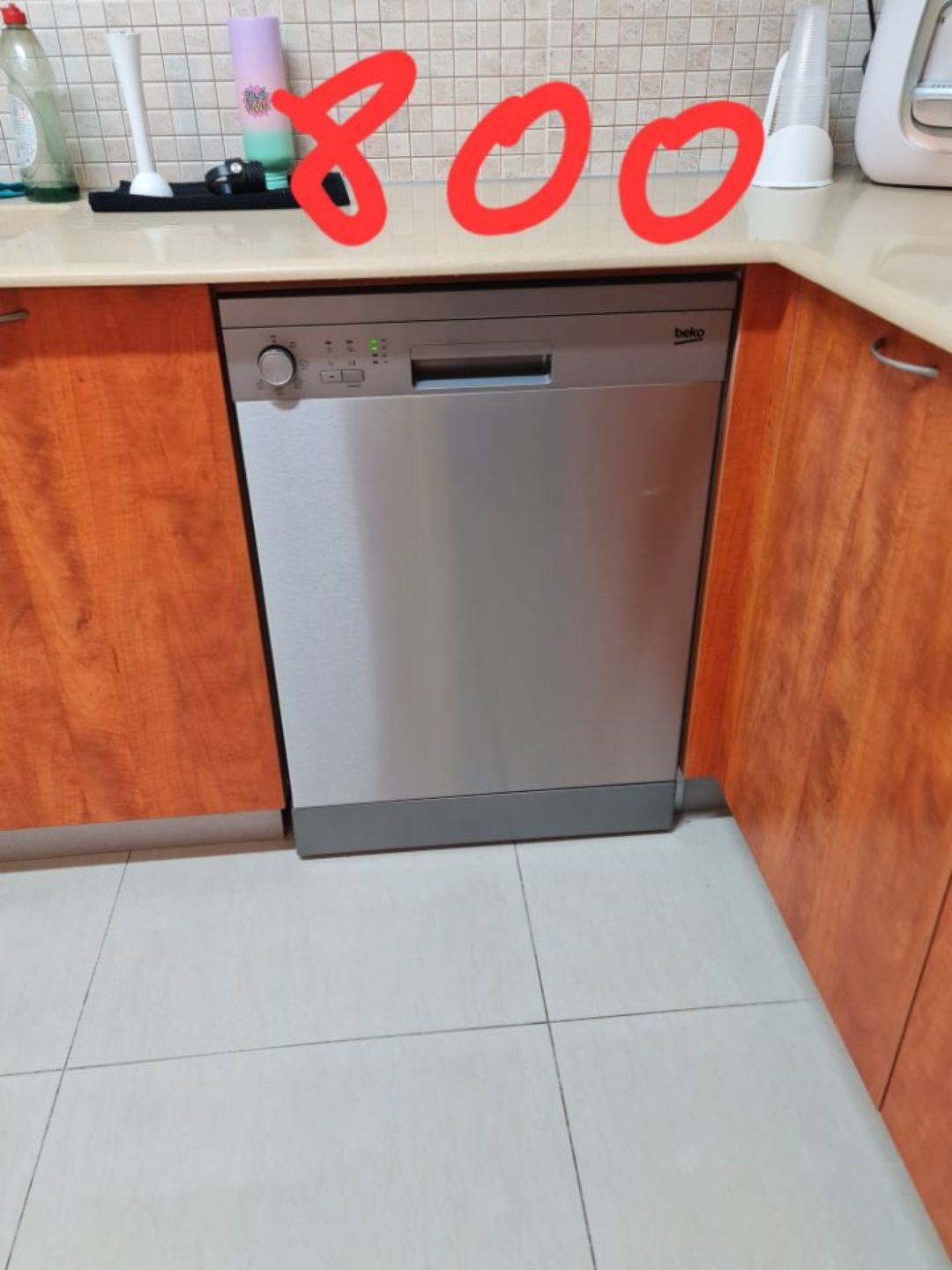 מדיח כלים במצב חדש היה בשימוש חצי שנה, נקנה לפני שמונה לודשים