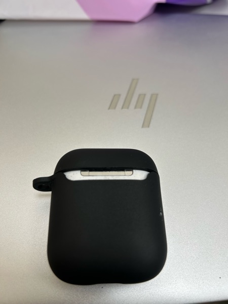 airpods 2 במצב מצויין נמכרות עקב חוסר שימוש סיליקון חדש נקנו ב550 איסוף מיבנה או מתחם הבו…