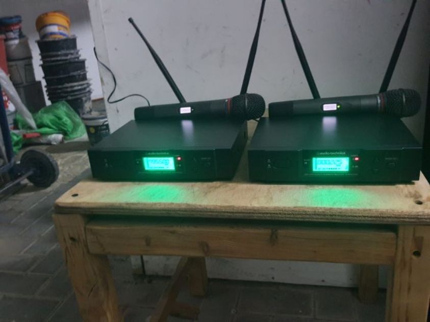 2 מיקרופונים של Audio technica ATW-T341b כמו חדשים