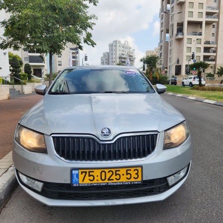 סקודה אוקטביה 2015