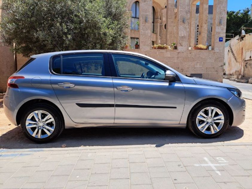 Peugeot 308 2015