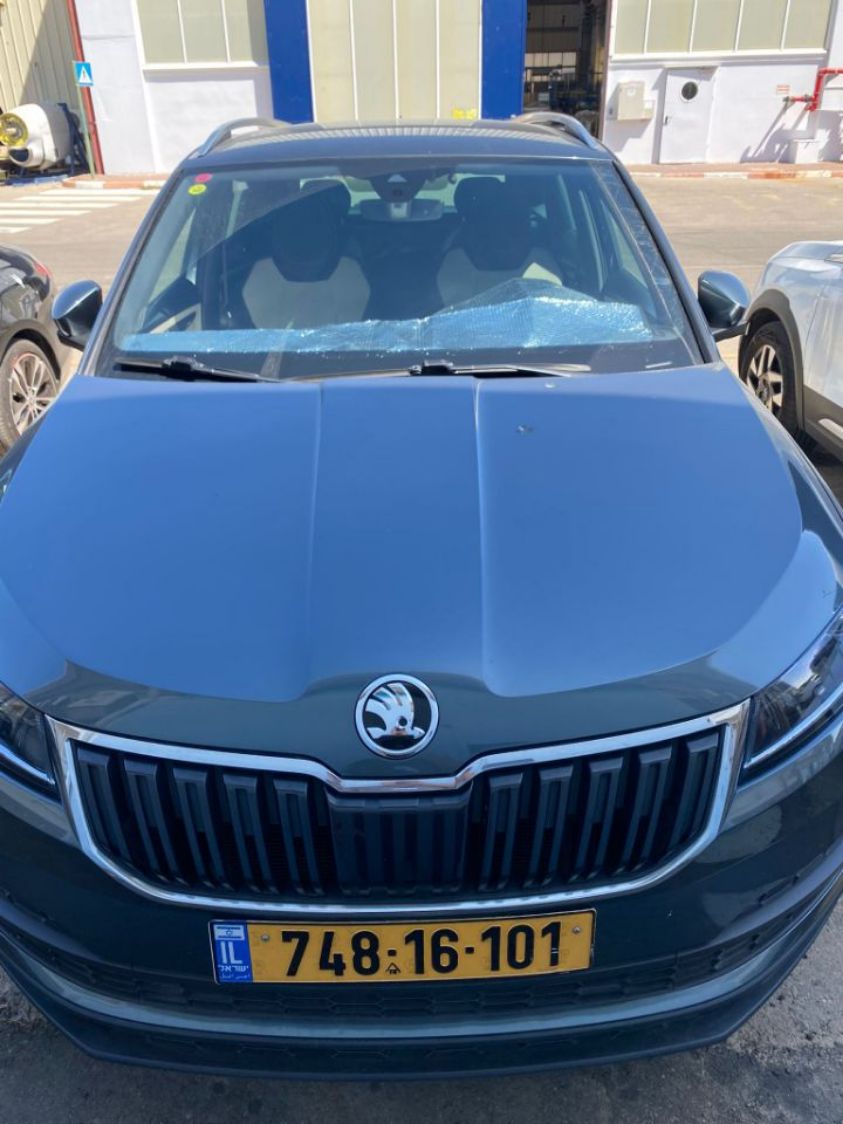 רכב סקודה קארוק, בצבע אפור, במצב מעולה ושמור מאוד, נהג יחיד משנת 2019, מטופל רק במוסך מור…