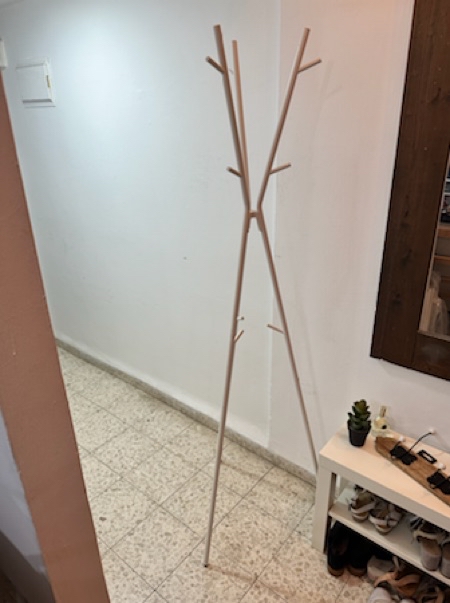 מתלה בגדים של איקאה כמו חדש