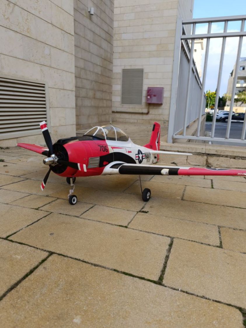 למכירהטיסן T-28 Trojan