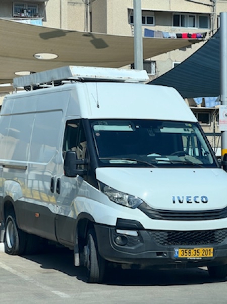 כולל מערכת קירור