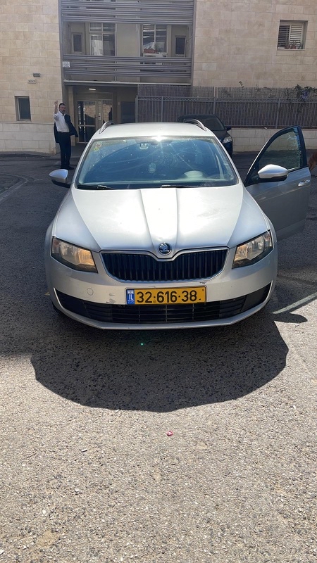 סקודה אוקטביה ספייס 1