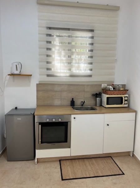 להשכרה דירת חדר משופצת ומהממת ברחוב שיבת ציון 18 חיפה