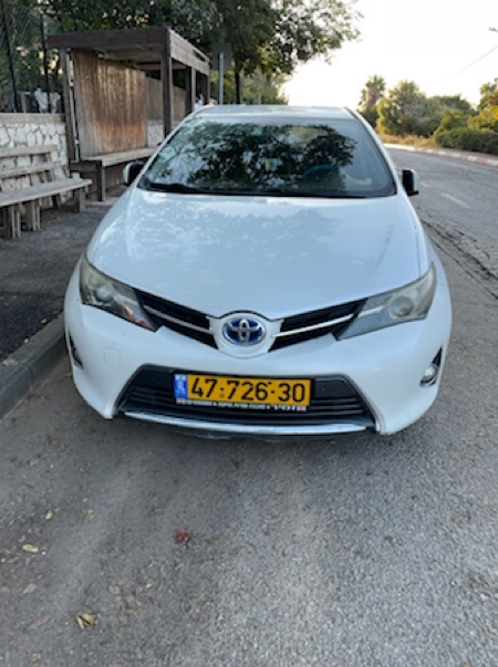 טויוטה אוריס היברידית 2014 האצ׳בק 170000 קמ הוחלפה סוללה חדשה לפני 30 אלף קמ במסגרת האחרי…