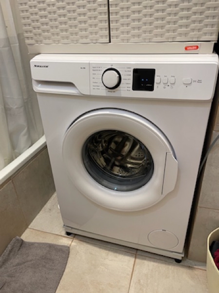 מכונצ כביסה חדש לגמרי נקנה לפני חודש