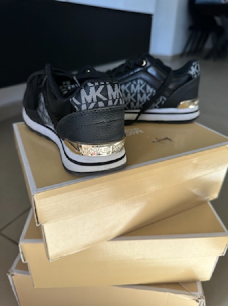 נעלי בנות michael kors