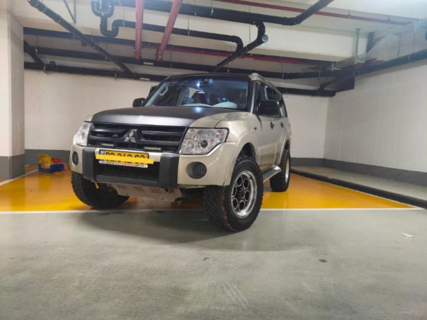 למכירה מיצובישי פאג'רו שנת 2008 (bk), דגם דזרט עם רמת גימור של דאקר