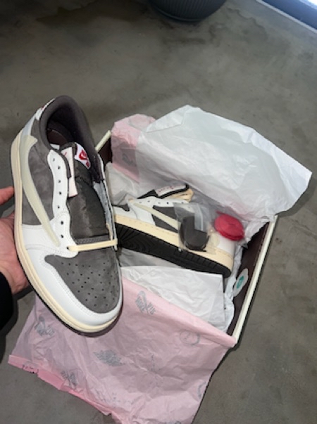 Air Jordan 1 Travis Scott