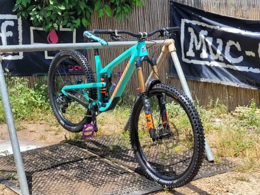 Propain Tyee Carbon v5 2023 אופני אינדורו מיוחדים ומעולים בעלי גיאומטריה מושלמת ומתלה מדה…