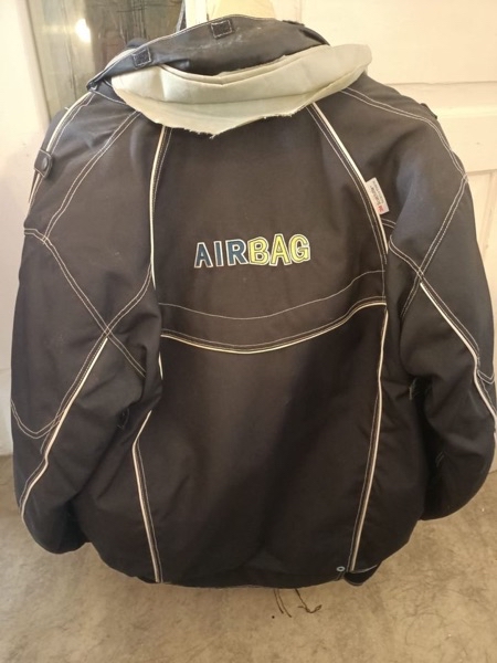 מעיל רכיבה airbag לחורף גברים xxl עם כריות אוויר שנפתחות בנפילה מהאפנוע