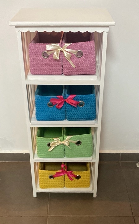 closet — שידה מתוקה