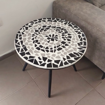שולחן קפה פסיפס עבודת יד שלי