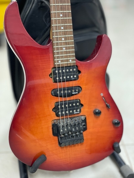 Yamaha pacifica 821D