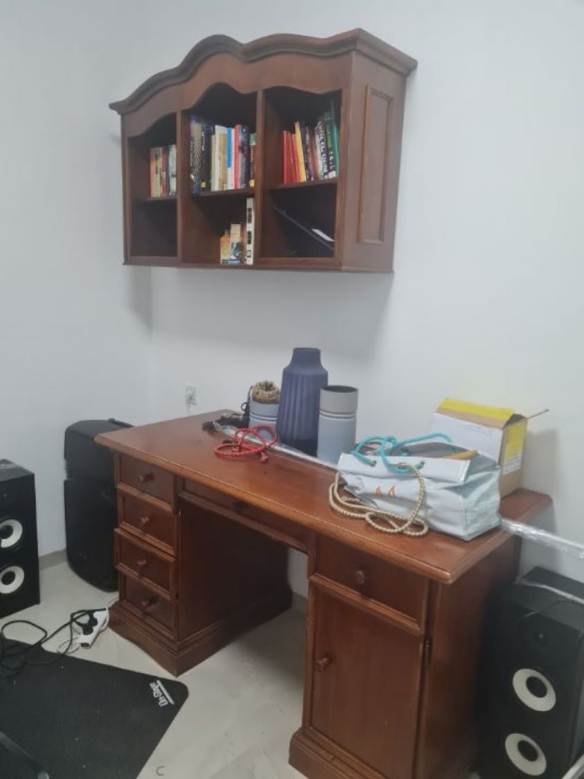 ספריה + כוורת בסגנון עתיק מחיר לשניהם 500 שקל