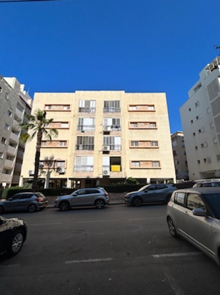 להשכרה, ללא תיווך ברחוב השלושה, פתח תקווה