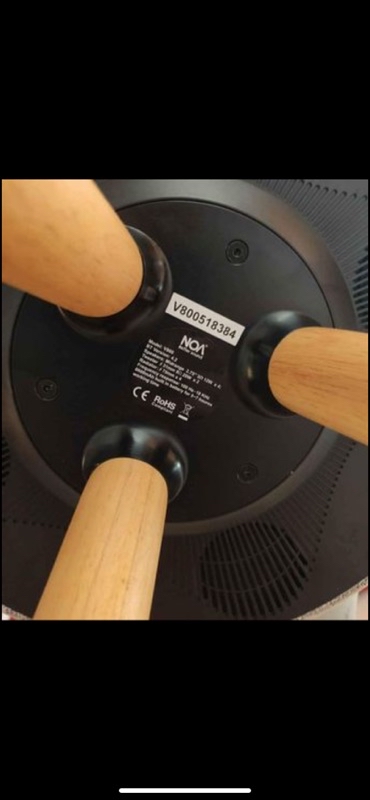 שולחן מעוצב עם רמקול NOA Sound Box V800