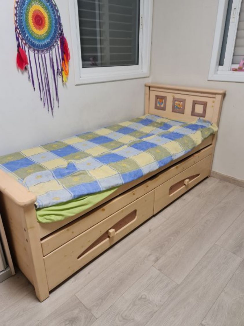 מיטת נוער 80/200 עם מיטת חבר ושני מגירות גדולות