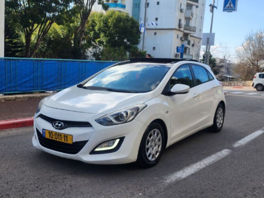 יונדאי i30 המפוארת במצב נדיר