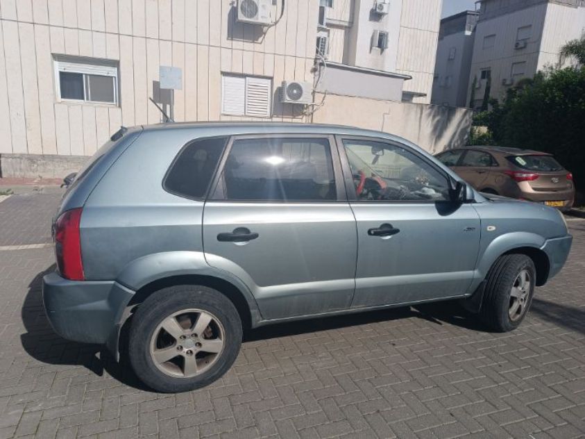 יונדאי טוסון 2008 גיפ חזק מאוד מנוע 2800 4על4 יש טסט לשנה הרכב עשה 204 אלף קילומטר רכב מע…