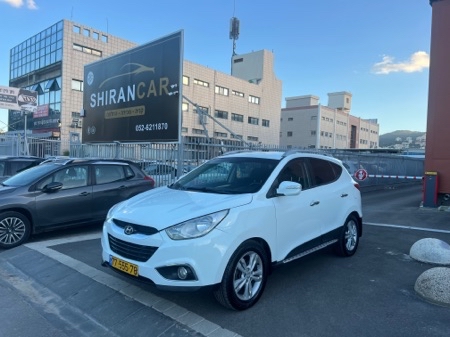 יונדאי ix35 שנת 2012 יד 4 פרטית 210,000 ק״מ מנוע 2000 דיזל מתחיביים בבדיקה על מנוע גיר וש…