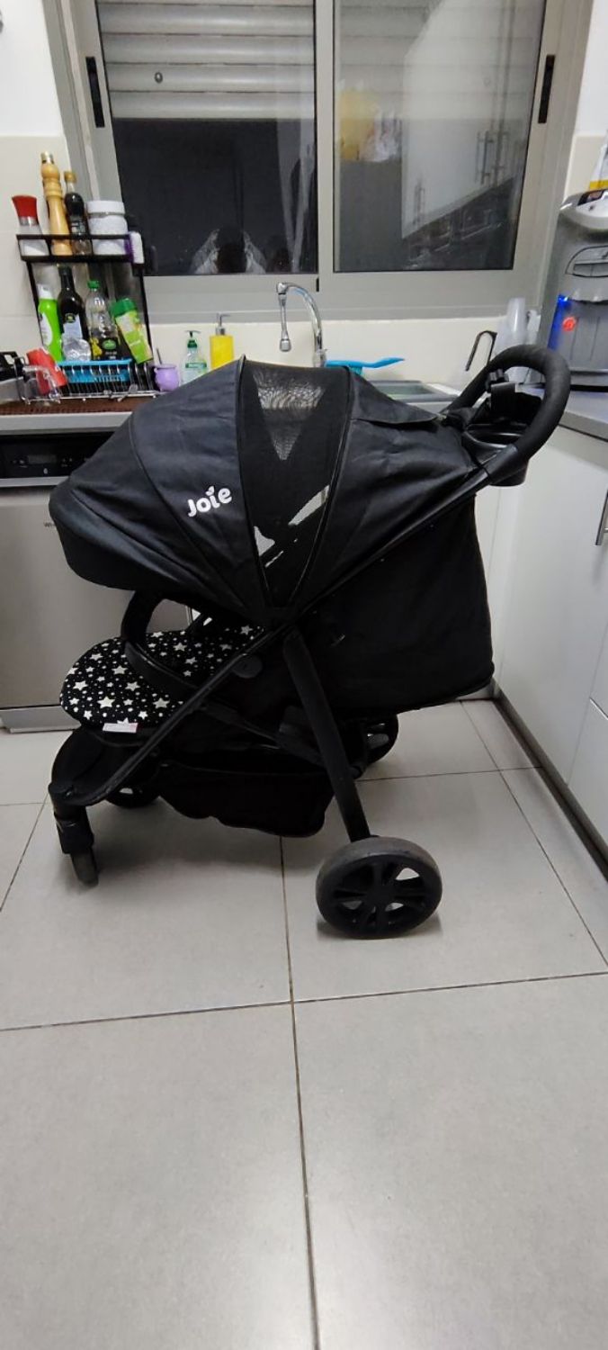 טיולון של joie
