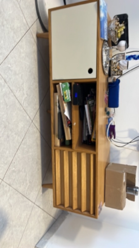 שידה של su casa לטלביזיה במצב טוב מעץ,