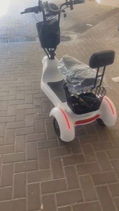 קורקינט 3 גלגלים 48 v נמכר בגלל מצב רפואי,נייד