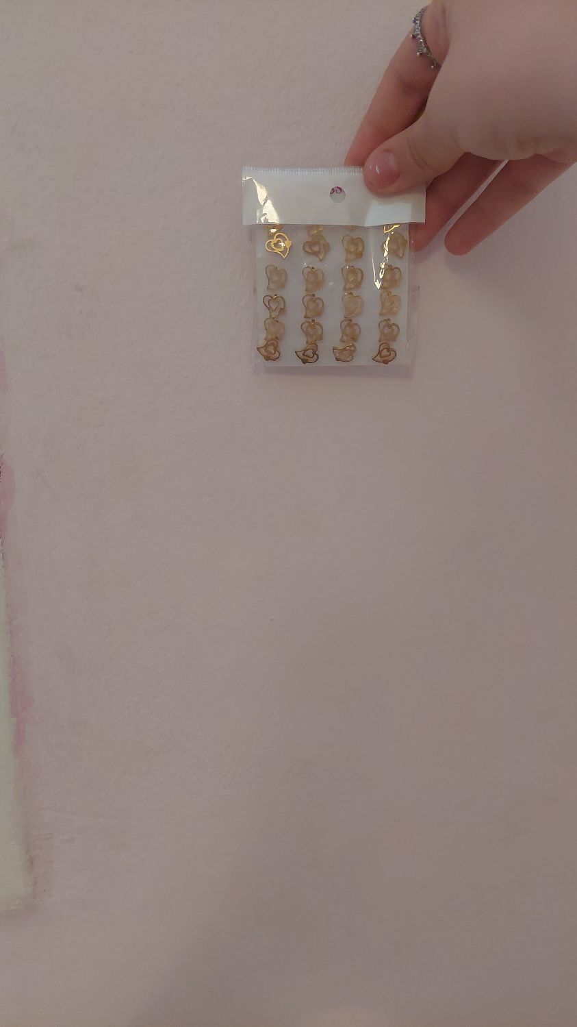 24 עגילים שלא נפתחו עדיין
