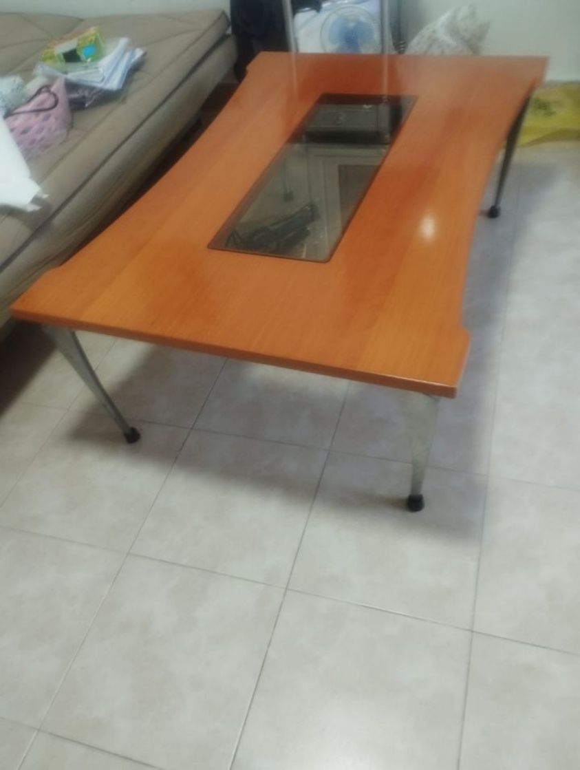 שולחן סלון ושני שידות