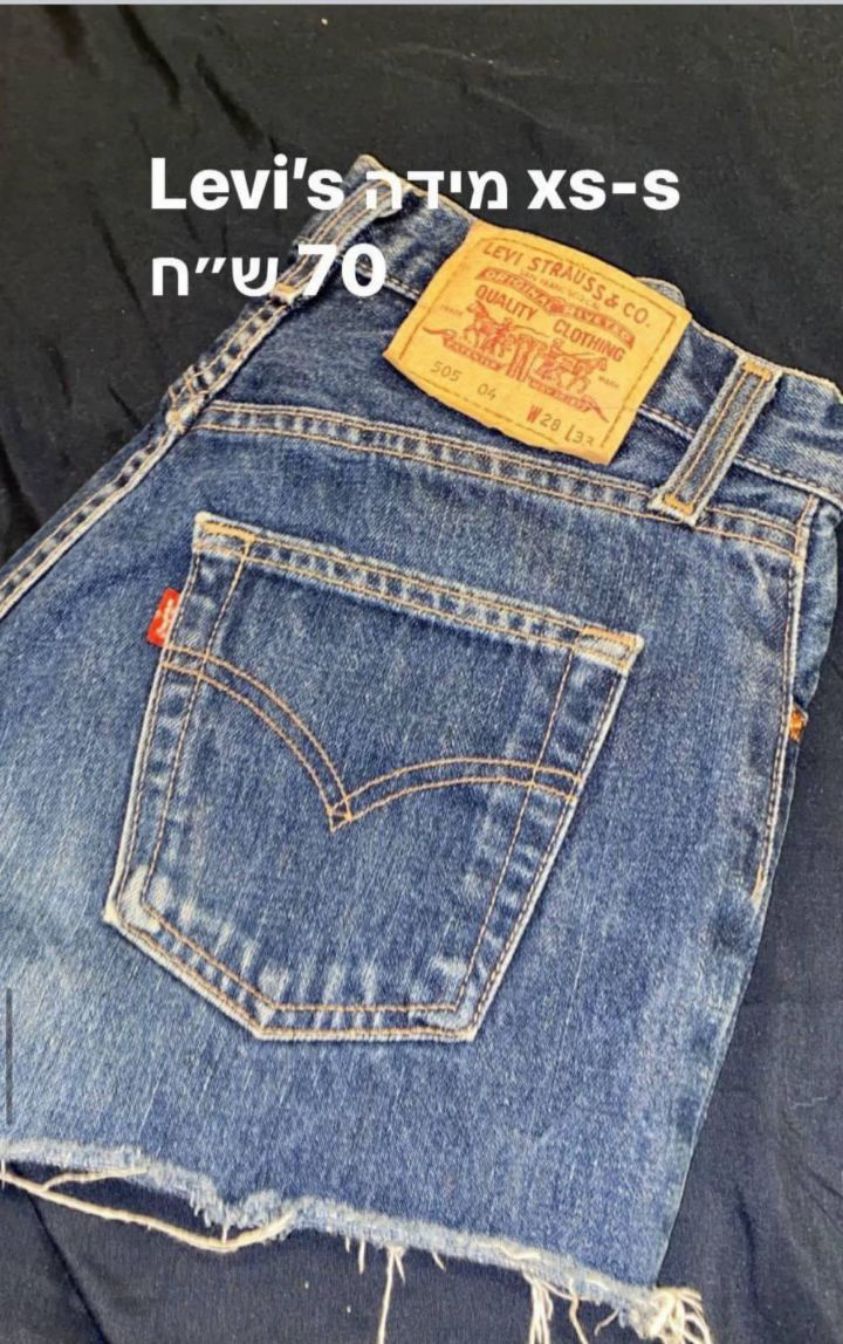 ג'ינס של Levis במצב חדש לא נלבש כמעט בכלל מידה xs-s