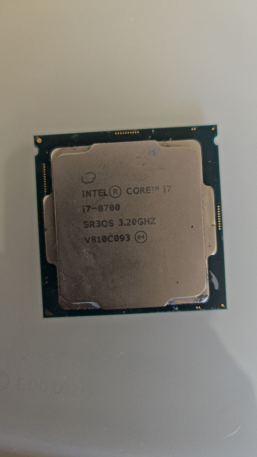 מעבד i7 - 8700, 3