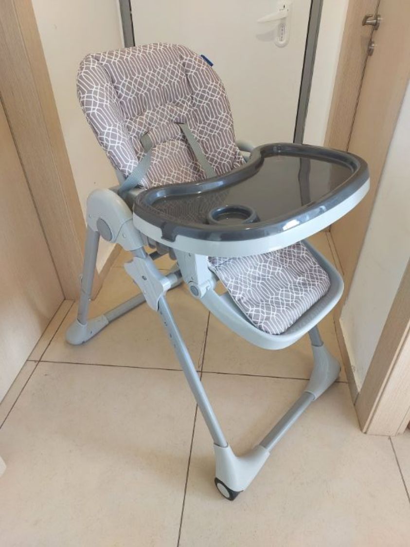 כסא אוכל לתינוק של אינפנטי, היה בשימוש חודשים בודדים