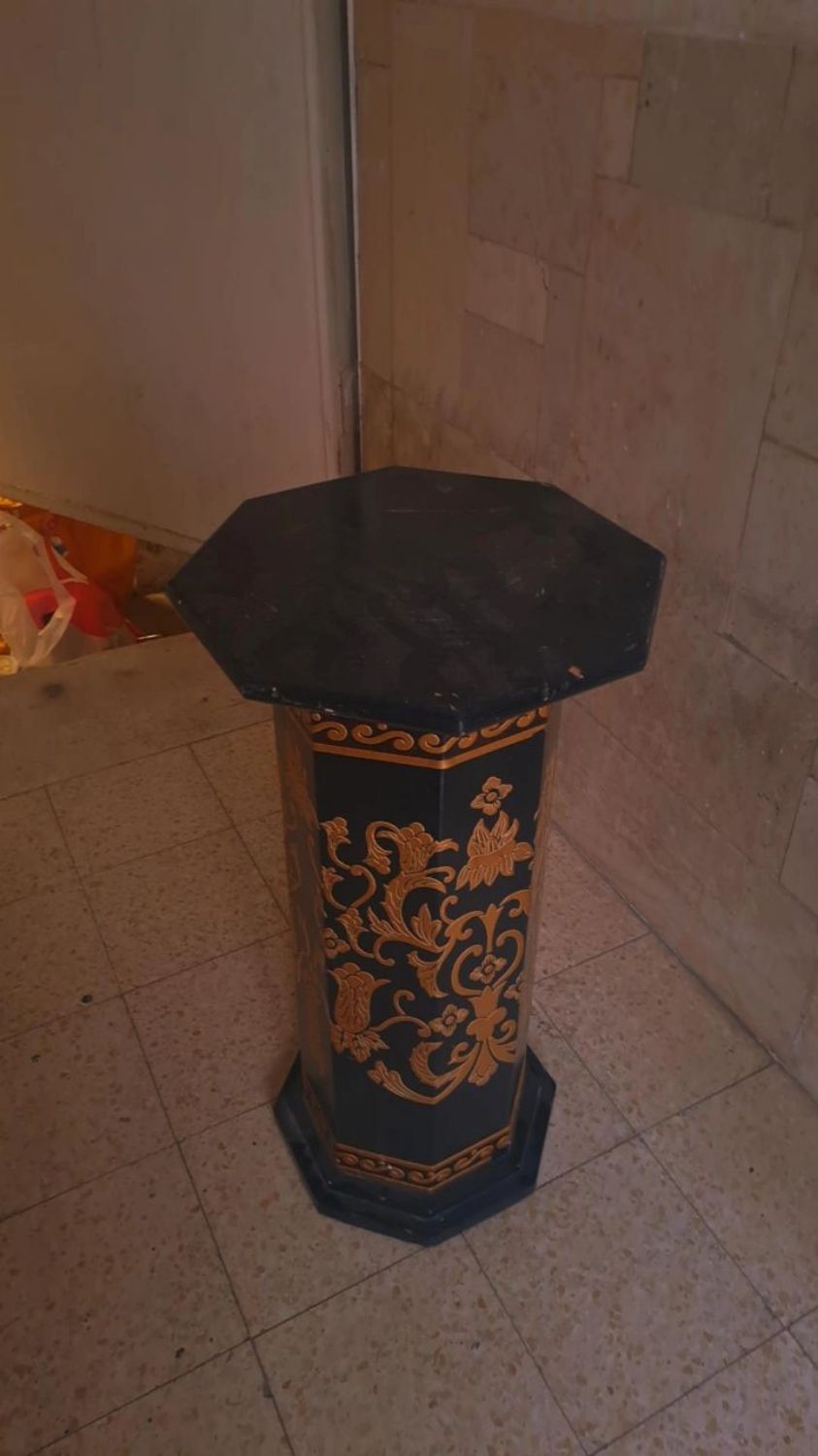 Other — שידה לעציץ