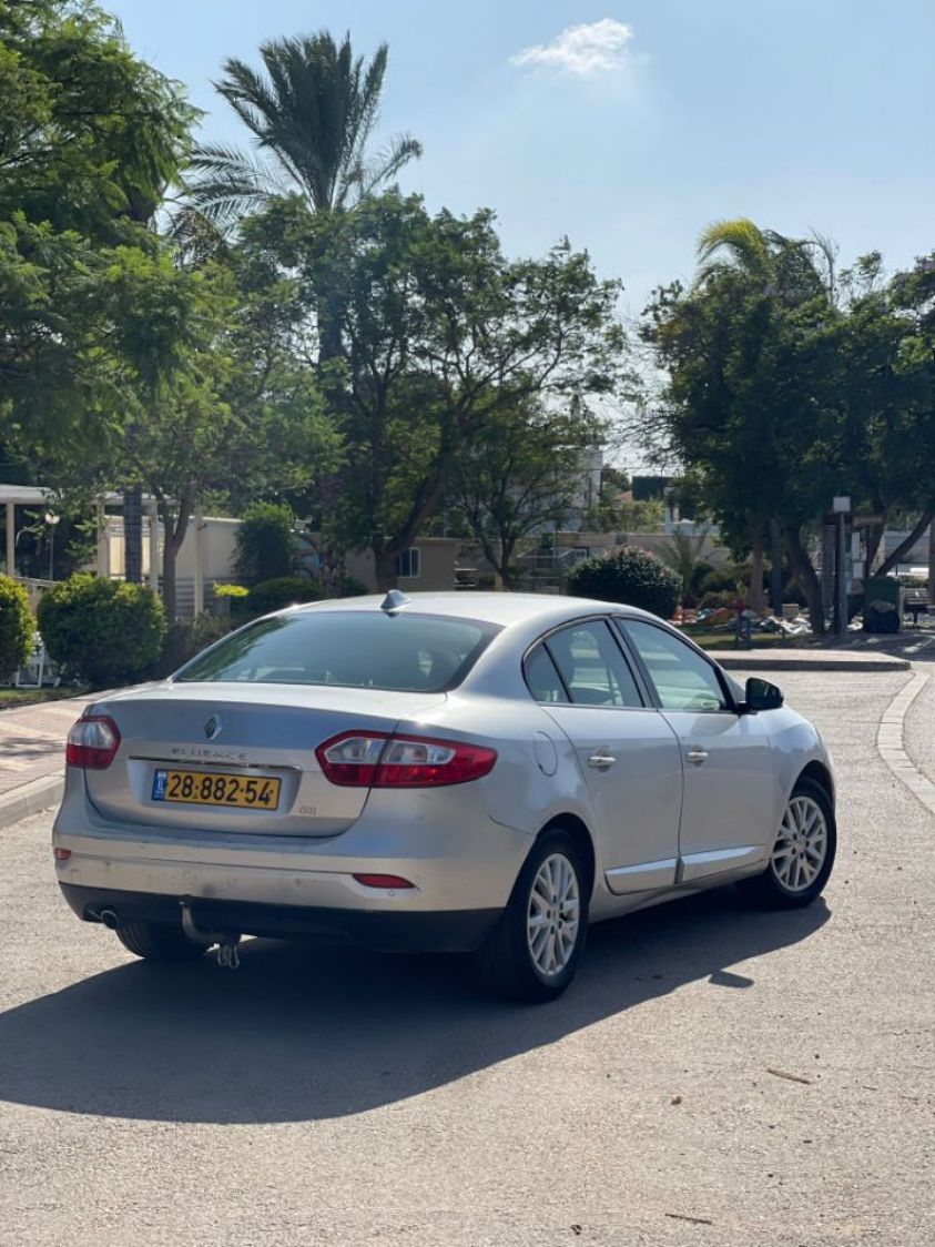 רנו פלאונס דגם פרילווג' היוקרתי
