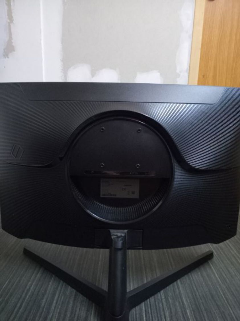 מסך גיימינג סמסונג Odyssey G5 - במצב מצוין