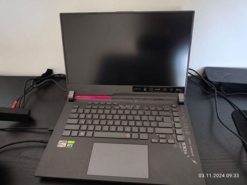 Asus ROG Strix G513RW
