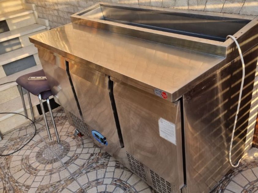 מקרר במצב מאוד מצויין כמו חדש