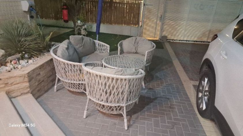 פינת ישיבה קומפלט ,נוחה ורחבה,פחות משנה אצלי