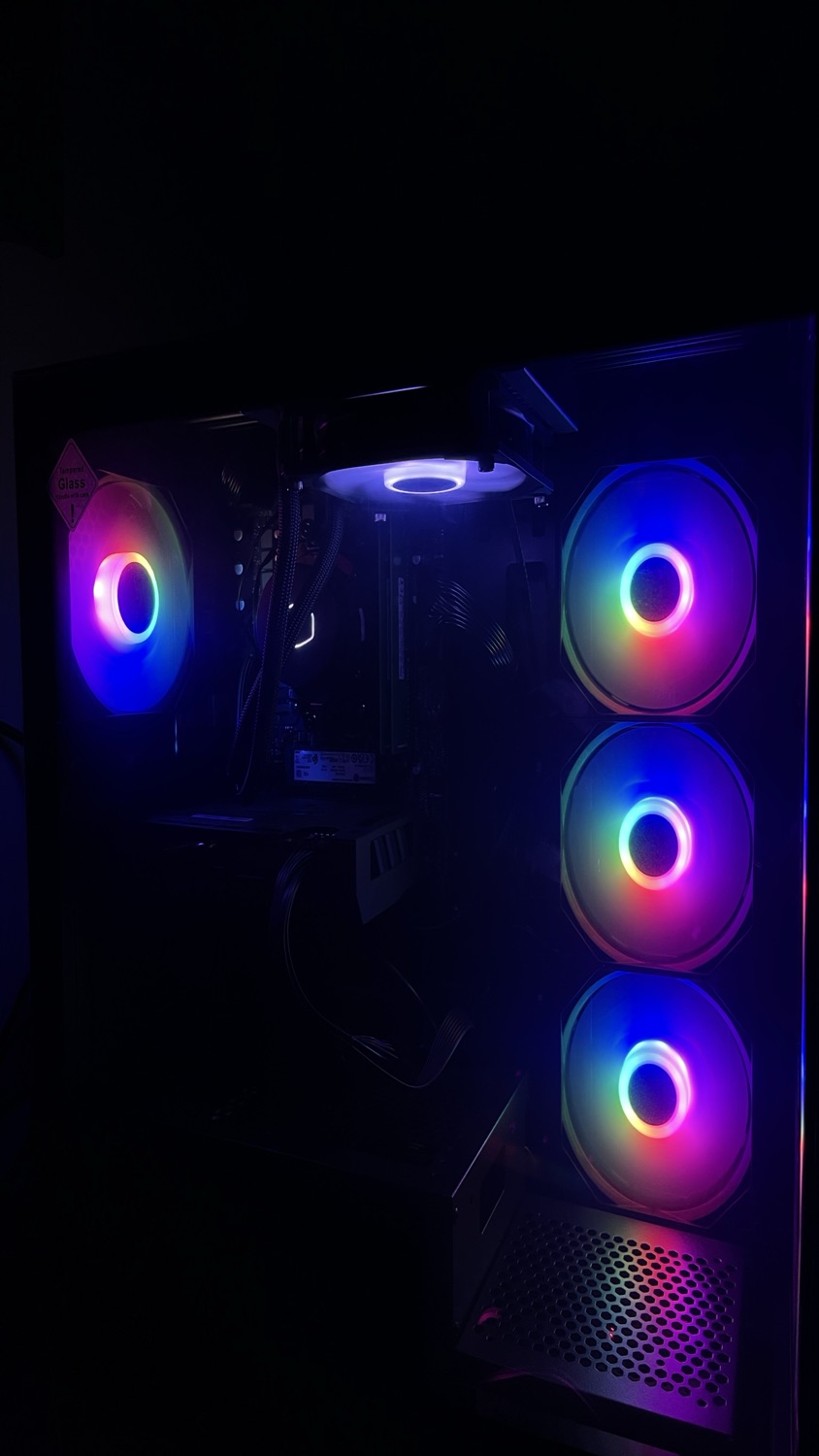 desktop computer — מחשב נייח