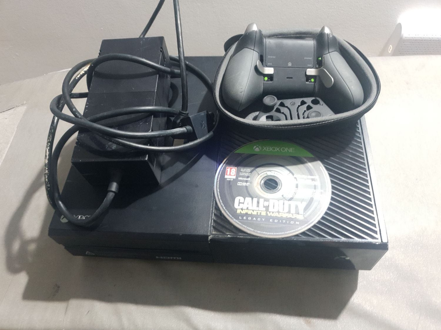 חווית המשחק שלך מגיעה לשיאים חדשים עם חבילת Xbox One 250GB ' הוא מגיע עם gta v ורדד שתיים…