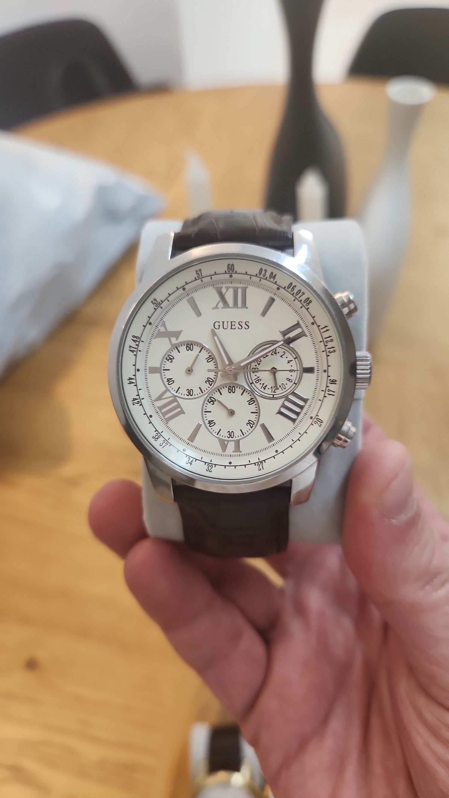 שעון guess במצב מצוין