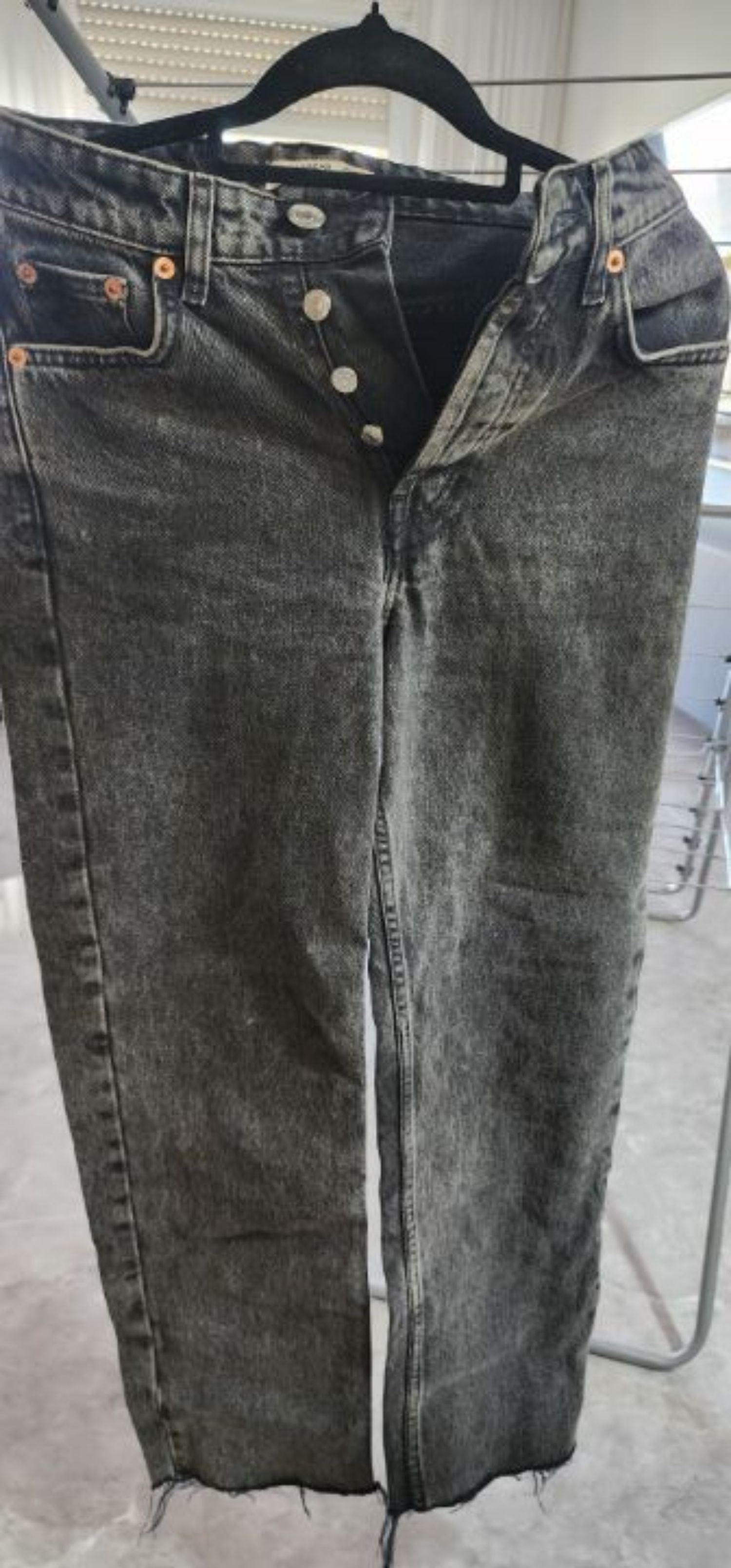 clothing — גינס שחור